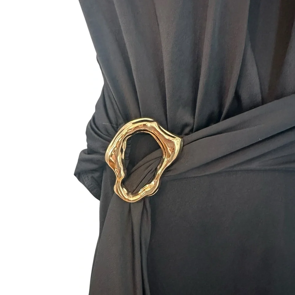 NWT Oh Polly Amalda Slinky Jersey Plunge Hardware Detail Maxi Dress in Black 0 - Picture 4 of 9